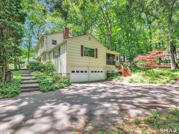 40 Owl Hill Trail, Trumbull CT 06611