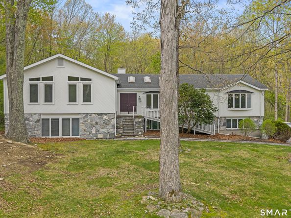 89 Cranbury Drive, Trumbull CT 06611