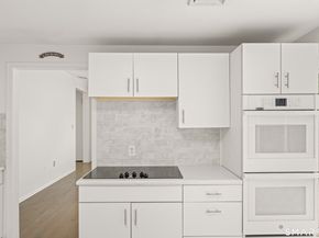 89 Cranbury Drive, Trumbull CT 06611