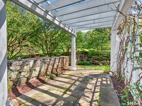 41 Peaceable Street, Ridgefield CT 06877