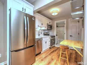 143 Columbus Place 8, Stamford CT 06907