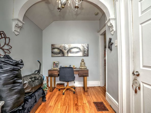 696 Kossuth Street, Bridgeport CT 06608