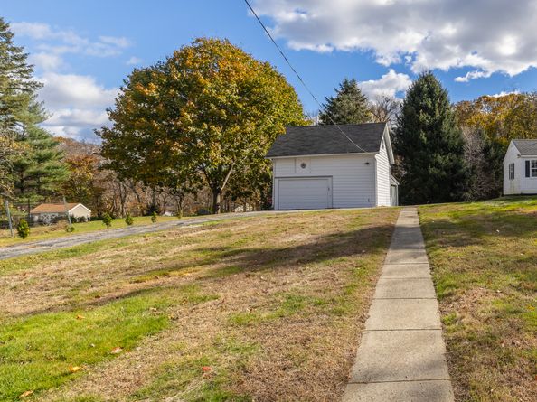 356 Long Hill Avenue, Shelton CT 06484