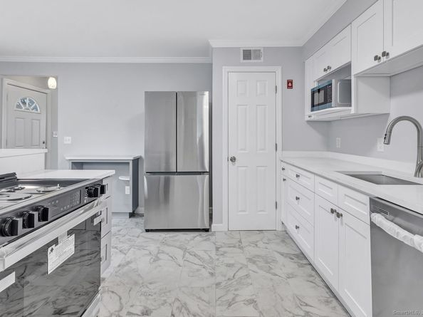 366 Columbus Avenue, Stratford CT 06615