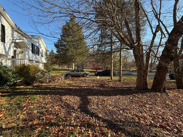 18 Ridgebury Drive, Trumbull CT 06611