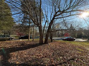 18 Ridgebury Drive, Trumbull CT 06611