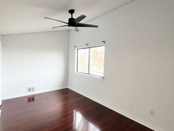 100 Hope Street APT 10, Stamford CT 06906