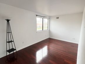 100 Hope Street APT 10, Stamford CT 06906