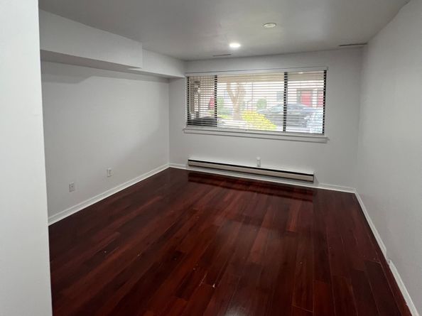 100 Hope Street APT 10, Stamford CT 06906