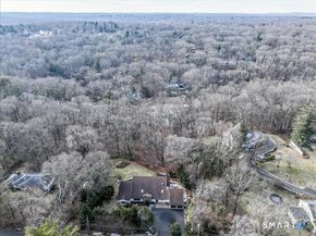 106 E Hunting Ridge Road, Stamford CT 06903