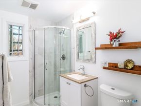 106 E Hunting Ridge Road, Stamford CT 06903