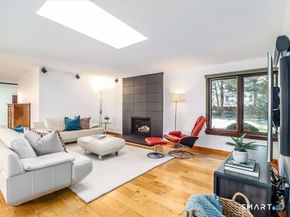 106 E Hunting Ridge Road, Stamford CT 06903