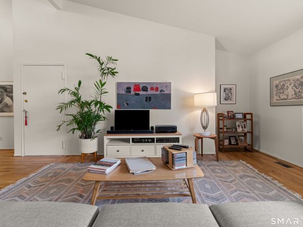 82 Olcott Way 82, Ridgefield CT 06877