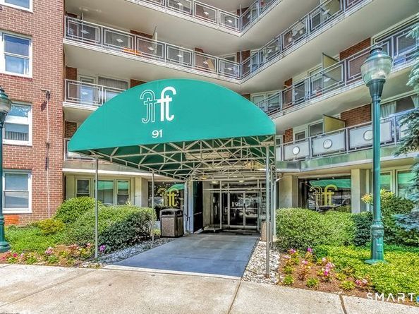 91 Strawberry Hill Avenue 235, Stamford CT 06902