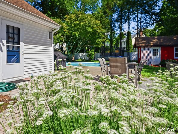 2196 North Benson Road, Fairfield CT 06824