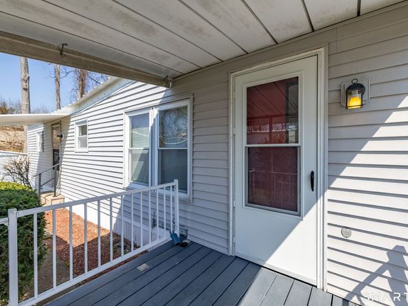 32 Greenlawn Drive, Danbury CT 06810