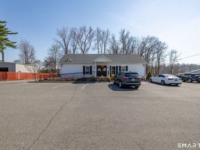 32 Greenlawn Drive, Danbury CT 06810