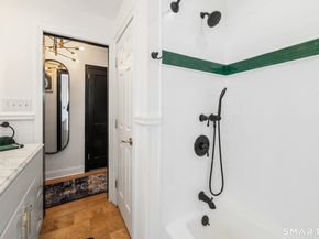 121 Ravencrest Drive, Stratford CT 06614