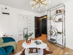 121 Ravencrest Drive, Stratford CT 06614