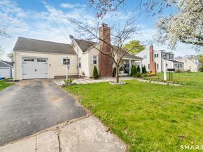 121 Ravencrest Drive, Stratford CT 06614
