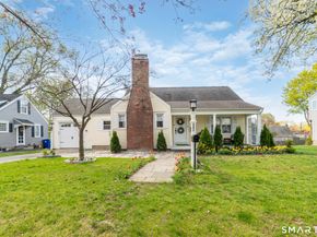 121 Ravencrest Drive, Stratford CT 06614