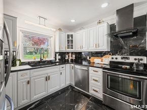 121 Ravencrest Drive, Stratford CT 06614