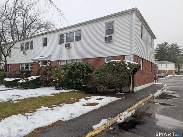 15 Cherry Hill Drive 2A, Bridgeport CT 06606