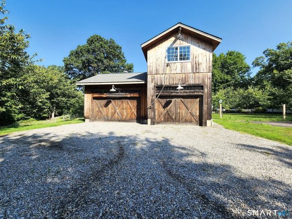 3509 Redding Road, Fairfield CT 06824