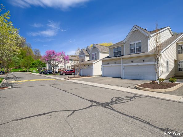 1804 Eaton Court 1804, Danbury CT 06811