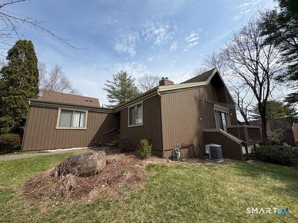 99 Seminole Lane A, Stratford CT 06614