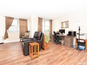 2370 North Avenue 2G, Bridgeport CT 06604