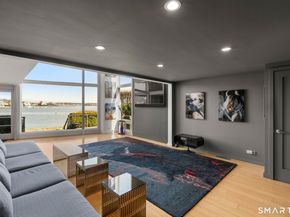 17 Seabreeze Place, Norwalk CT 06854