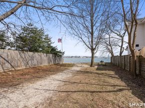 17 Seabreeze Place, Norwalk CT 06854