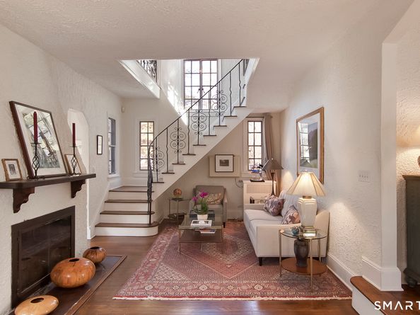 47 Lockwood Lane, Norwalk CT 06851