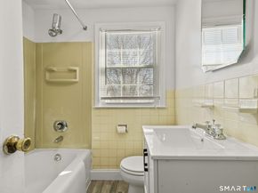 214 Sylvan Knoll Road 214, Stamford CT 06902