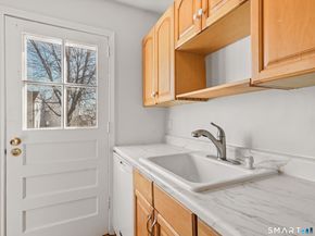 214 Sylvan Knoll Road 214, Stamford CT 06902