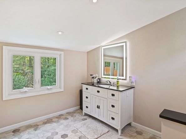 8 Gillies Lane, Norwalk CT 06854