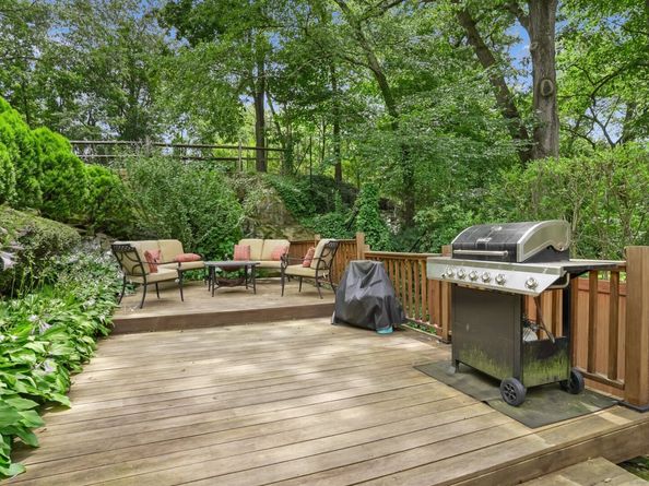 8 Gillies Lane, Norwalk CT 06854