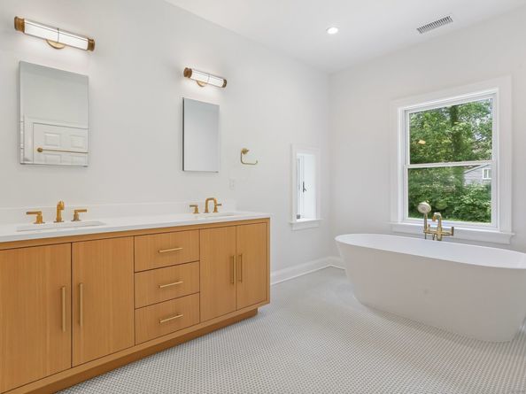 442 Pepper Ridge Road, Stamford CT 06905