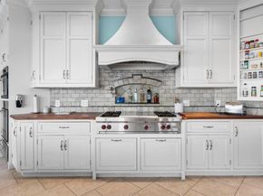 1410 S Pine Creek Road, Fairfield CT 06824