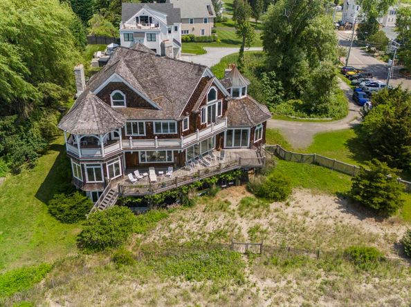 1410 S Pine Creek Road, Fairfield CT 06824