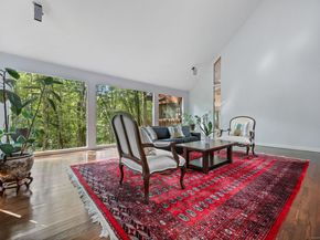 22 Blackberry Drive E, Stamford CT 06903