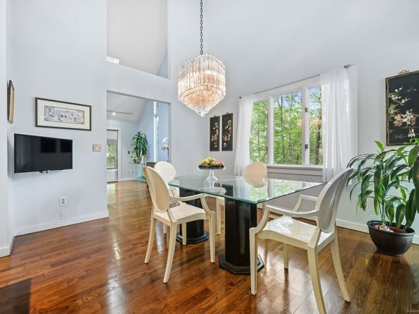 22 Blackberry Drive E, Stamford CT 06903