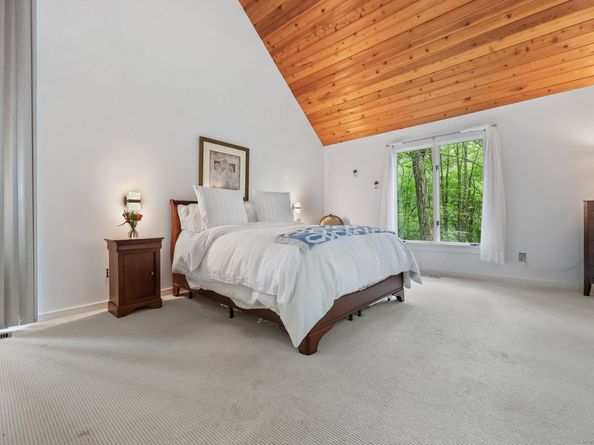22 Blackberry Drive E, Stamford CT 06903