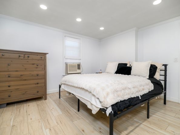 207 Hillcrest Road, Bridgeport CT 06606