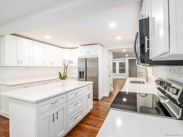 3 Brookside Trail, Monroe CT 06468