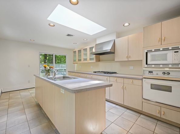 391 Sawmill Road, Stamford CT 06903