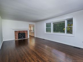 17 Grays Farm Road, Weston CT 06883