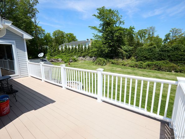 17 Grays Farm Road, Weston CT 06883