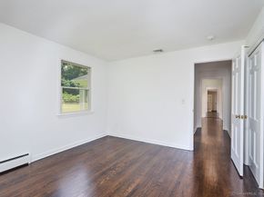 17 Grays Farm Road, Weston CT 06883